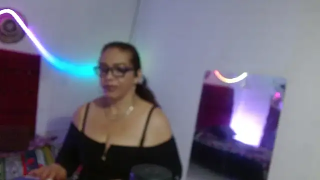 Sweet-Mommy-Milf online show from 05-26-26, 01:15