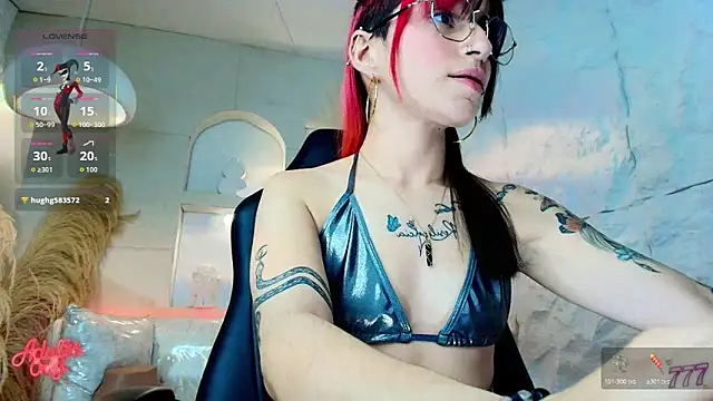 Moon Red r online show from 04-18-26, 01:08