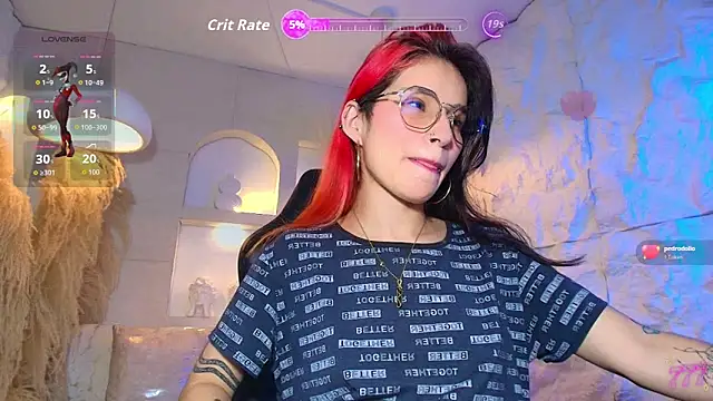 Moon Red r online show from 05-05-26, 12:41