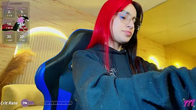 Moon Red r online show from 05-31-26, 01:06