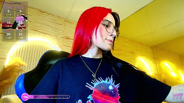 Moon Red r online show from 05-25-26, 07:45