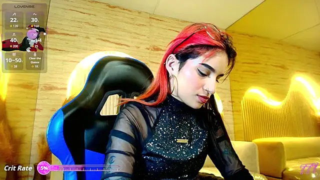 Moon Red r online show from 05-14-26, 01:19