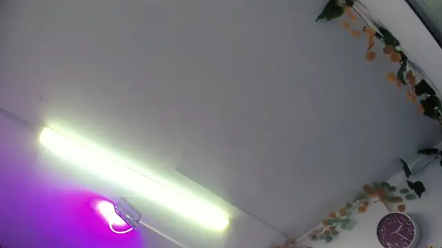 LilaVelvet online show from 05-20-26, 07:11