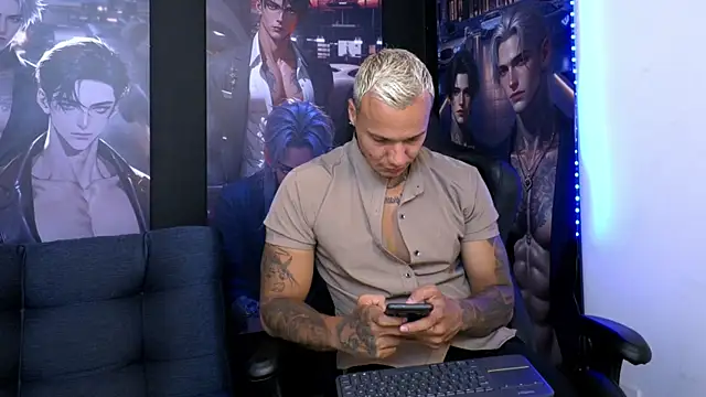 Snapshot of damian_becker chatting on 07-09-26, 11:04 damian becker online show from 07-09-26, 11:04