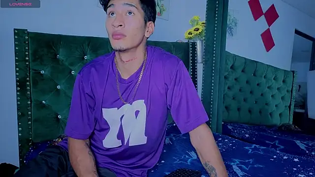 Zayn Moretti online show from 07-15-26, 03:13