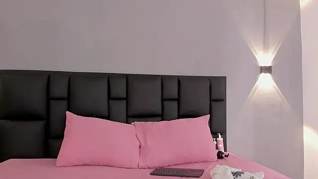 JadeHearrt online show from 06-22-26, 06:49