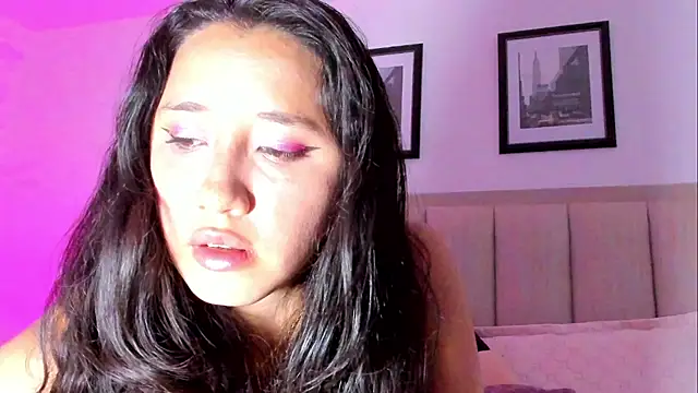 CatalinaSaanz online show from 06-18-26, 11:37