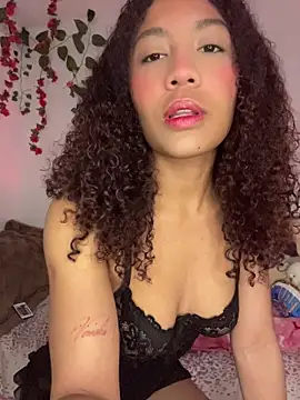 Daphnne Curly online show from 05-13-26, 04:08