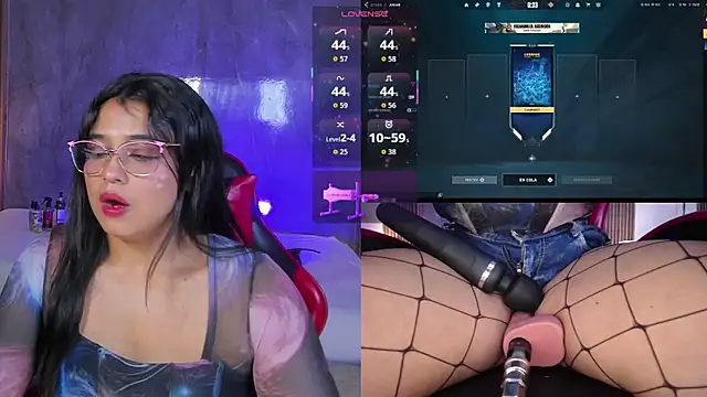 LuciaReid online show from 05-06-26, 01:37