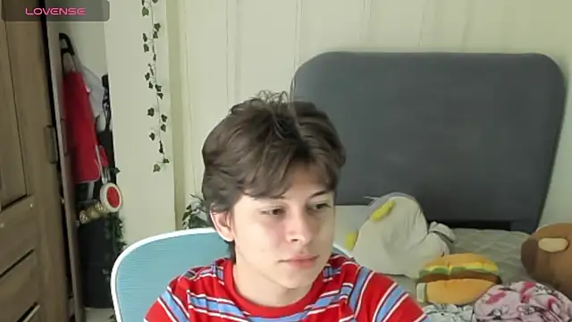 Snapshot of Felixzyn chatting on 06-13-26, 07:12 Felixzyn online show from 06-13-26, 07:12