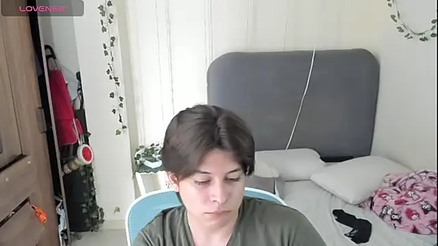 Snapshot of Felixzyn chatting on 05-19-26, 07:10 Felixzyn online show from 05-19-26, 07:10