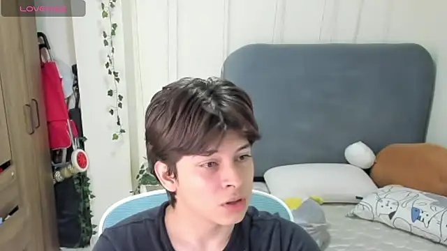 Snapshot of Felixzyn chatting on 06-06-26, 06:57 Felixzyn online show from 06-06-26, 06:57