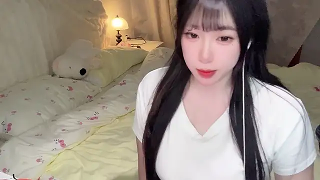 SweetButWildbaby online show from 05-11-26, 03:51