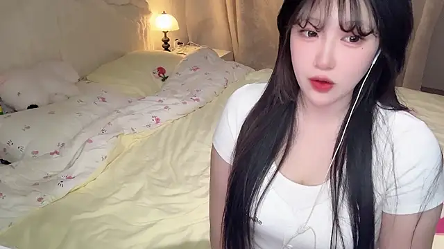 SweetButWildbaby online show from 04-27-26, 06:44