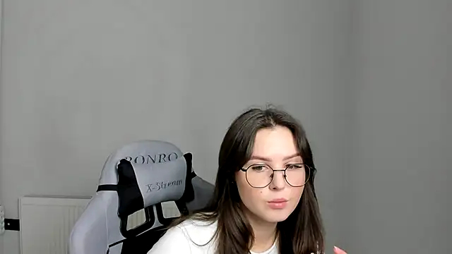Regina cute  online show from 05-19-26, 06:31