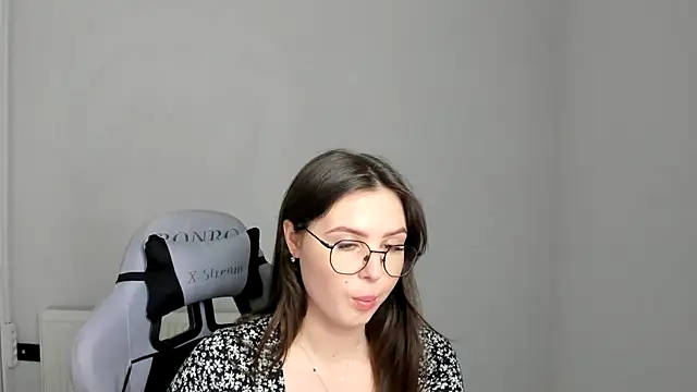 Regina cute  online show from 05-20-26, 06:32