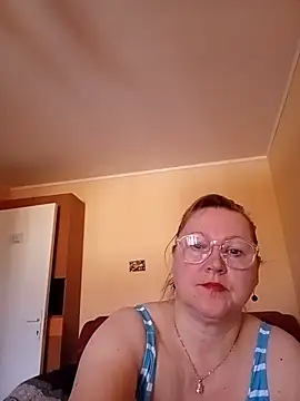 Snapshot of I_amVeronicle chatting on 06-10-26, 05:19 I amVeronicle online show from 06-10-26, 05:19
