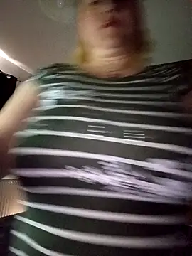 I amVeronicle online show from 04-26-26, 04:43