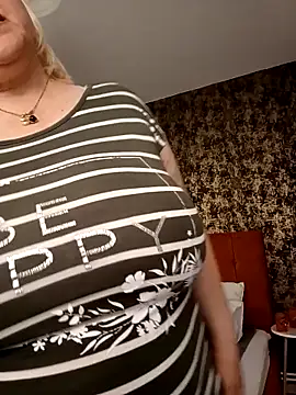 I amVeronicle online show from 04-25-26, 12:41