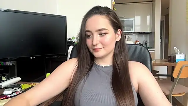 Emilly Cart online show from 05-20-26, 03:25