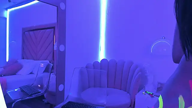 Snapshot of Loliita_Brown chatting on 07-18-26, 03:04 Loliita Brown online show from 07-18-26, 03:04