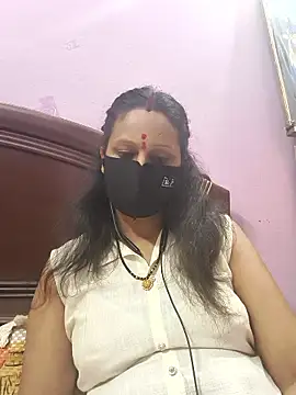 Snapshot of Beborani chatting on 05-31-26, 07:36 Beborani online show from 05-31-26, 07:36