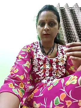Snapshot of Beborani chatting on 05-09-26, 07:56 Beborani online show from 05-09-26, 07:56
