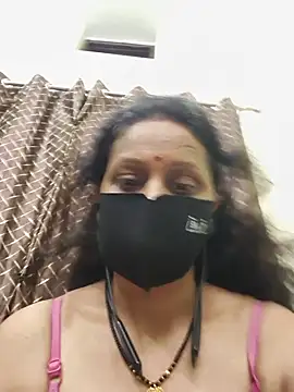 Snapshot of Beborani chatting on 05-30-26, 07:08 Beborani online show from 05-30-26, 07:08
