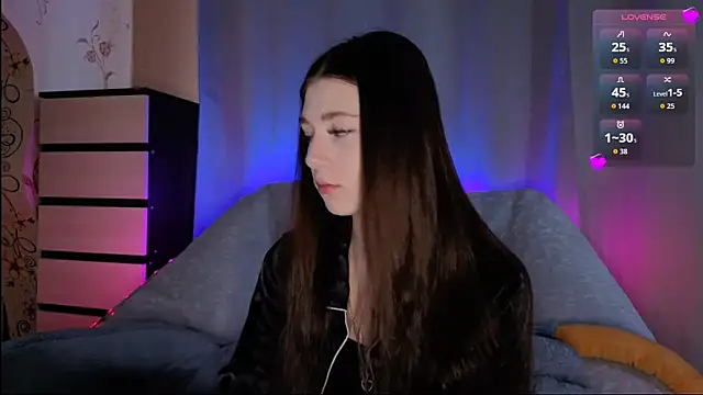 Snapshot of SunlitDeslre chatting on 05-27-26, 11:23 SunlitDeslre online show from 05-27-26, 11:23