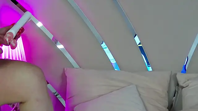 Snapshot of Denissya chatting on 06-20-26, 04:28 Denissya online show from 06-20-26, 04:28