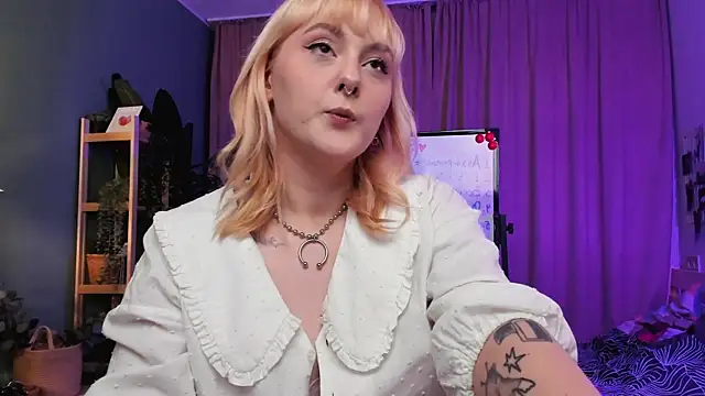 Emma Thomps online show from 06-11-26, 02:03