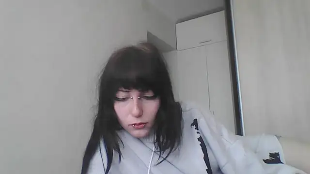 Snapshot of ChargedReign chatting on 06-01-26, 08:03 ChargedReign online show from 06-01-26, 08:03
