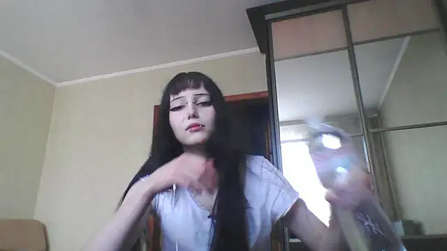 Snapshot of ChargedReign chatting on 05-07-26, 12:08 ChargedReign online show from 05-07-26, 12:08