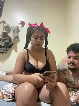 Snapshot of Carolina_caro chatting on 05-14-26, 04:15 Carolina caro online show from 05-14-26, 04:15