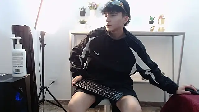LunayDream online show from 05-21-26, 12:02