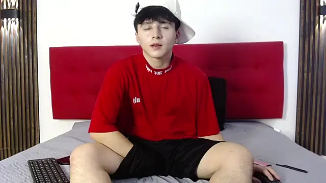 LunayDream online show from 04-23-26, 07:26