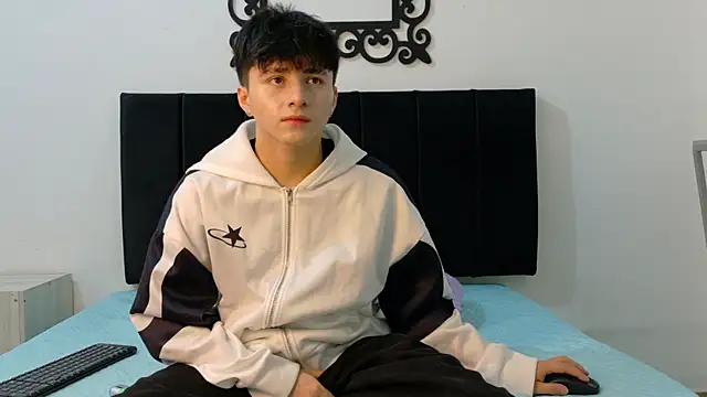 Snapshot of LunayDream chatting on 06-26-26, 11:38 LunayDream online show from 06-26-26, 11:38