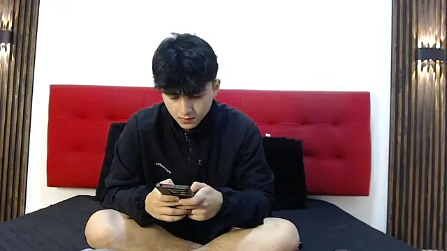 LunayDream online show from 04-19-26, 11:33