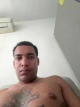 Snapshot of Hellmane chatting on 04-19-26, 08:00 Hellmane online show from 04-19-26, 08:00