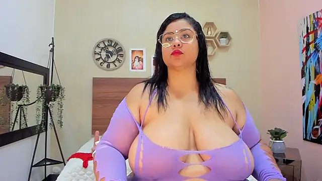 MillaGrey online show from 05-27-26, 12:23