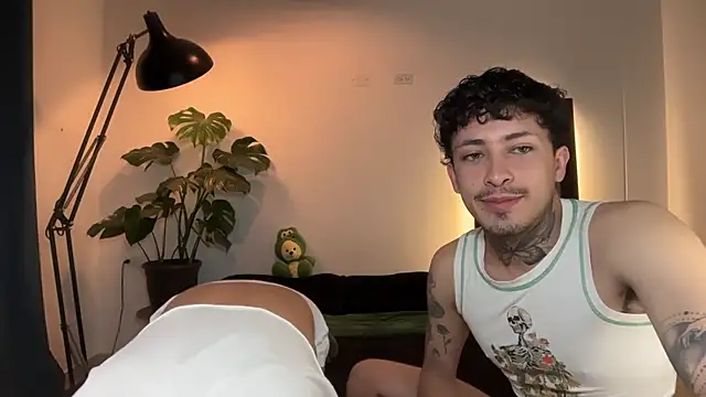 Noah and Steven online show from 05-25-26, 03:22