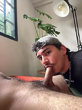 Noah and Steven online show from 05-28-26, 06:58