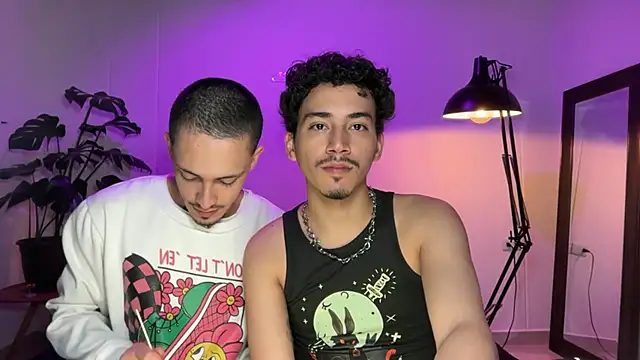 Noah and Steven online show from 07-08-26, 03:45