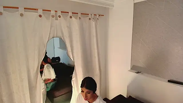 Snapshot of Jhon_and_Karol chatting on 05-15-26, 04:21 Jhon and Karol online show from 05-15-26, 04:21