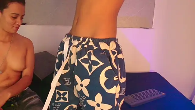Jhon and Karol online show from 06-13-26, 04:43