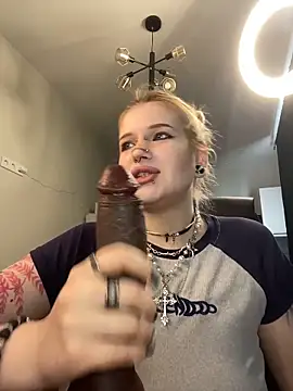 DriveThruCiri online show from 05-06-26, 07:45