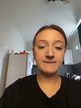 Snapshot of DriveThruCiri chatting on 07-14-26, 07:46 DriveThruCiri online show from 07-14-26, 07:46