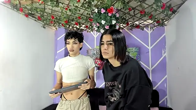 Snapshot of DAHNE_HOT_ chatting on 06-20-26, 01:16 DAHNE HOT online show from 06-20-26, 01:16