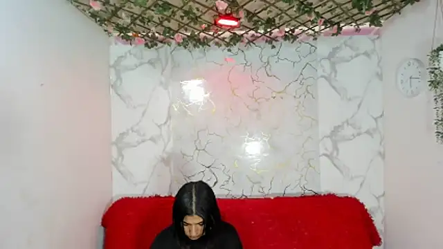 Snapshot of DAHNE_HOT_ chatting on 06-12-26, 01:31 DAHNE HOT online show from 06-12-26, 01:31
