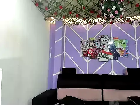 DAHNE HOT  online show from 04-22-26, 07:09